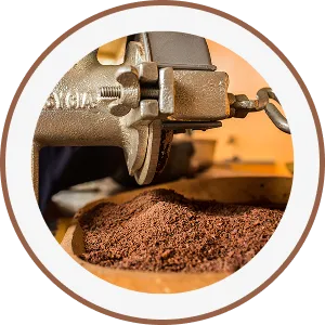 Cocoa nib grinding illustration